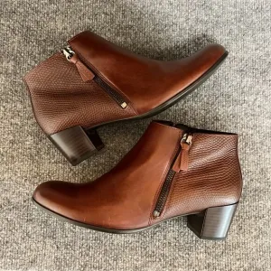 ECCO Shape M 35 Ankle Boots Like New Women Size EU38 US8