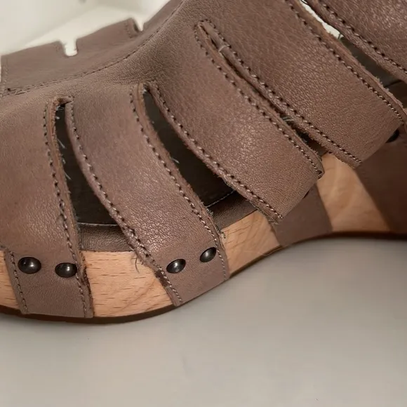 Eileen FISHER LOTUS WEDGES - SIZE 8