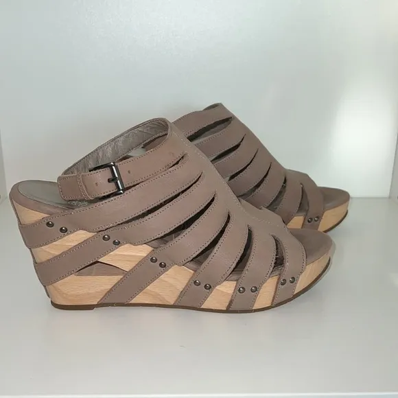 Eileen FISHER LOTUS WEDGES - SIZE 8