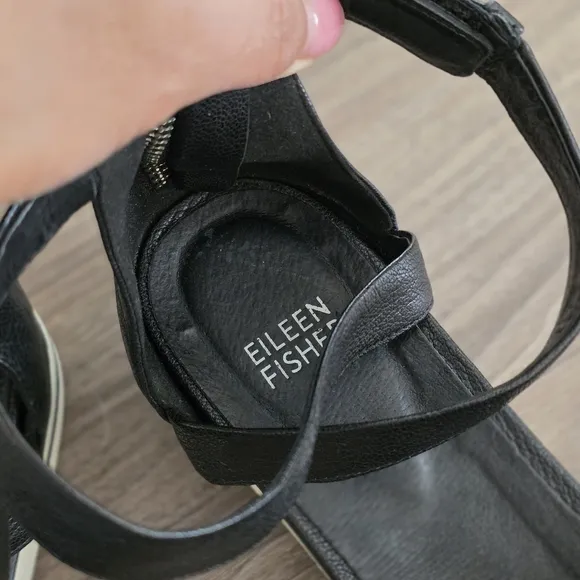 Eileen Fisher Sally Leather Comfort Black Sandals, Size 8