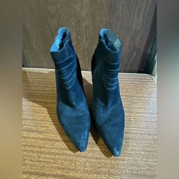 Elegant Black Ankle Boots