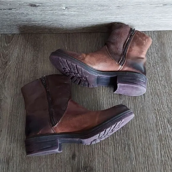 Eric Michael Brown Leather Ankle Boots 36