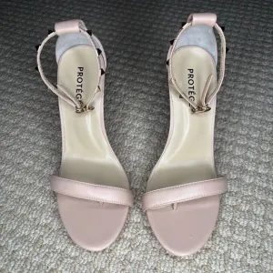 EUC Protégé Stilettos