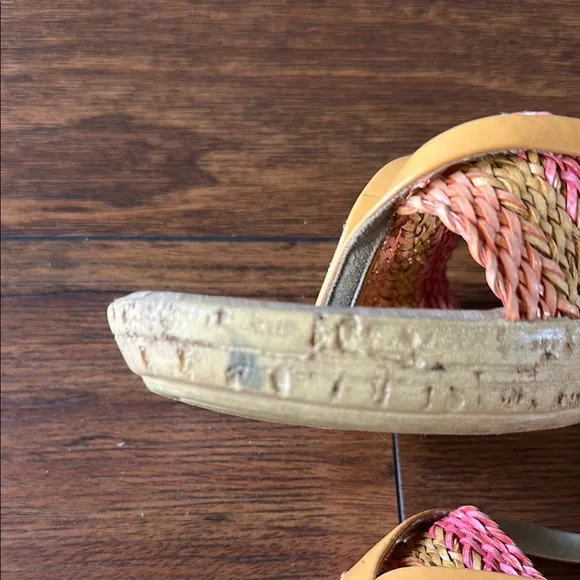 👡👡EUC Tuscany “Easy Street” Pink and Orange Woven Slip-On Sandals👡👡