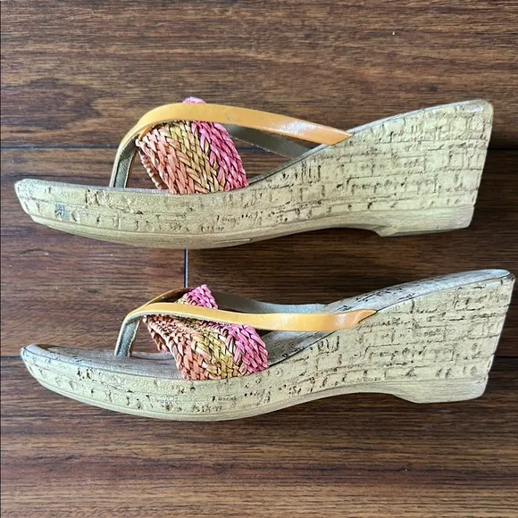 👡👡EUC Tuscany “Easy Street” Pink and Orange Woven Slip-On Sandals👡👡