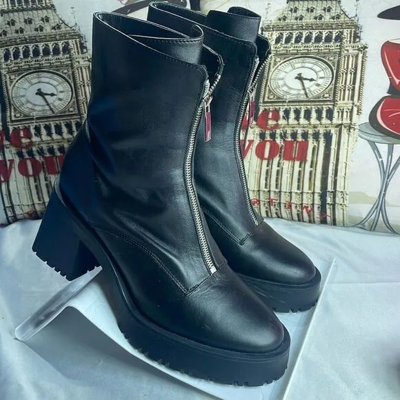 (F) Black leather ankle boots with serrated sole from Zara, size‎ 41/10 USA
