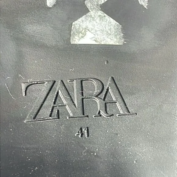 (F) Black leather ankle boots with serrated sole from Zara, size‎ 41/10 USA