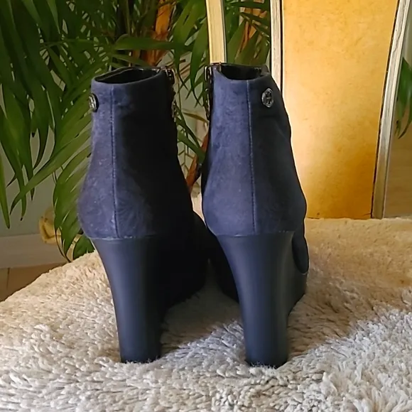 Fabi Leather Wedge Booties ❤️