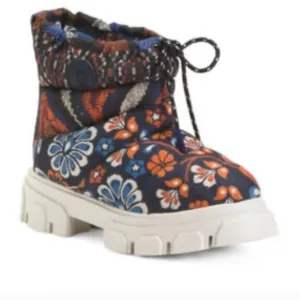 Farm Rio Pineapple Flowers Lug Sole Ankle Puffer Boots