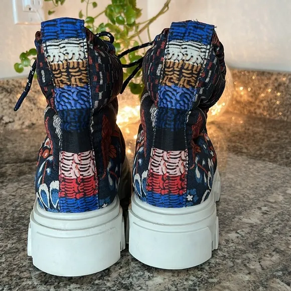 Farm Rio Pineapple Flowers Lug Sole Ankle Puffer Boots