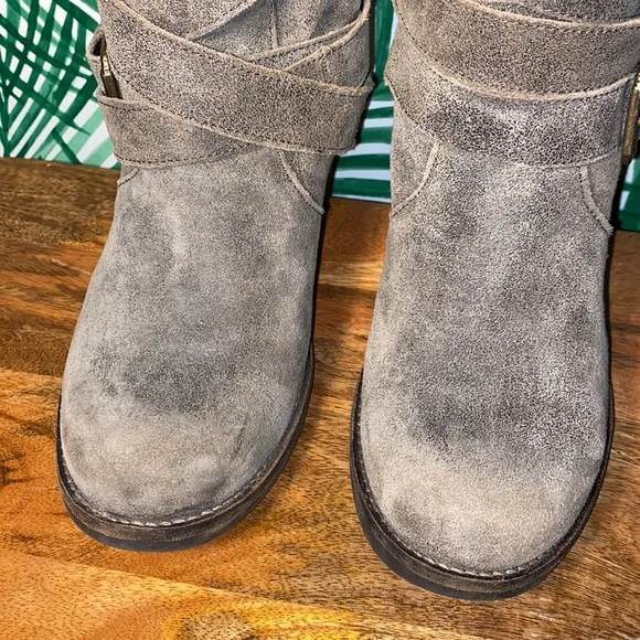 Felmini Distressed Brown Suede Leather Tanker Strap Ankle Boots Women’s 39/8.5-9
