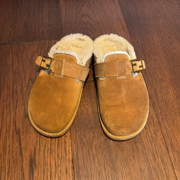 FENDI FEEL / Sabot Shearling &amp; Suede Leather Camel Mules Clogs / 38