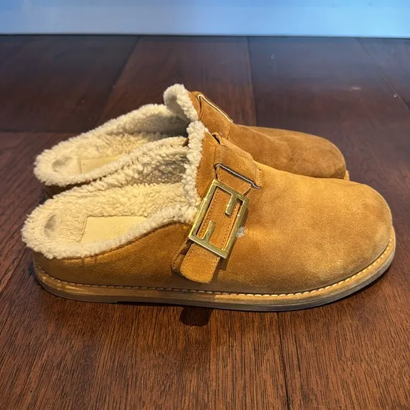 FENDI FEEL / Sabot Shearling &amp; Suede Leather Camel Mules Clogs / 38