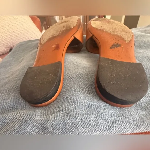 Fendi Women's Logo leather Slide Sandals