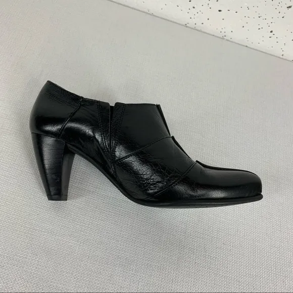 Fidgi size 36 Black Leather Ankle Boots with 2.5” Heel