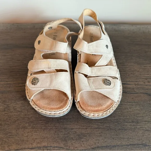 Finn Comfort Cream Leather Sandals w/Adjustable straps Gomera Soft Champagne