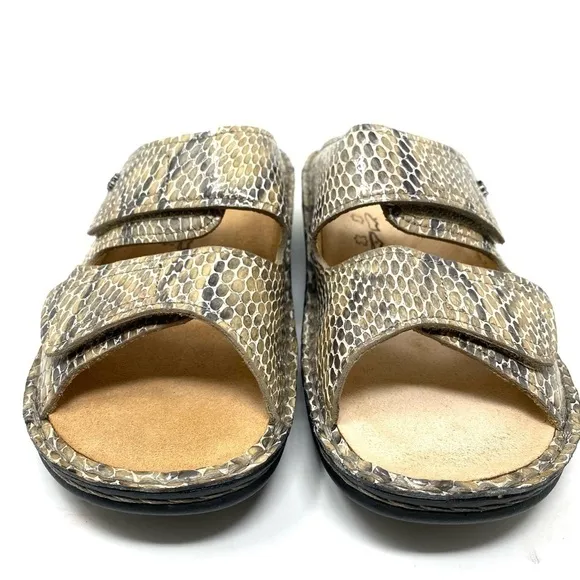FINN COMFORT WOMENS JAMAIKA SOFT SANDALS - VIPERA MUSHROOM