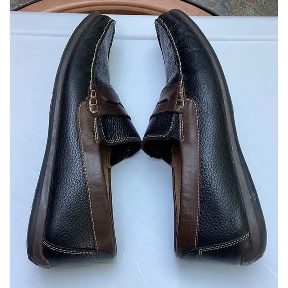 Florsheim mens brown Black  flats sz 8.5. Shoes Loafers Slip Ons Casual Moc