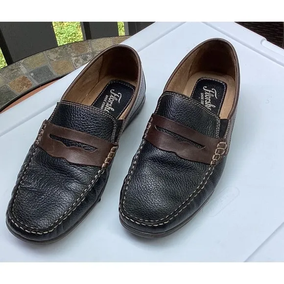 Florsheim mens brown Black  flats sz 8.5. Shoes Loafers Slip Ons Casual Moc