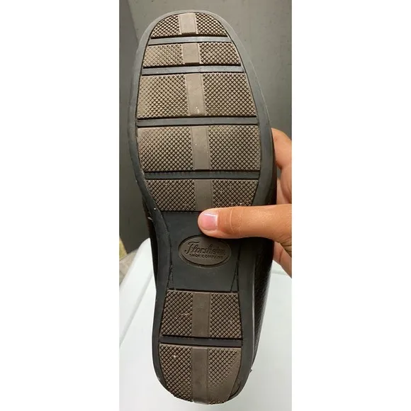 Florsheim mens brown Black  flats sz 8.5. Shoes Loafers Slip Ons Casual Moc