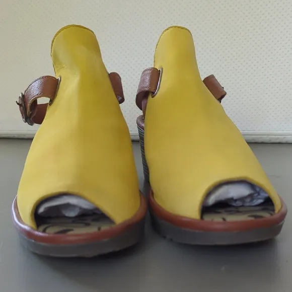 Fly London Sandals Leather size 41 (US 10/10.5)