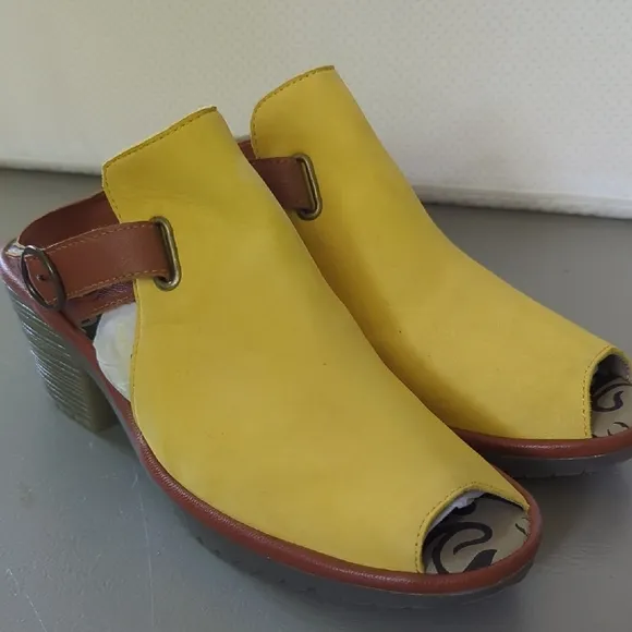 Fly London Sandals Leather size 41 (US 10/10.5)
