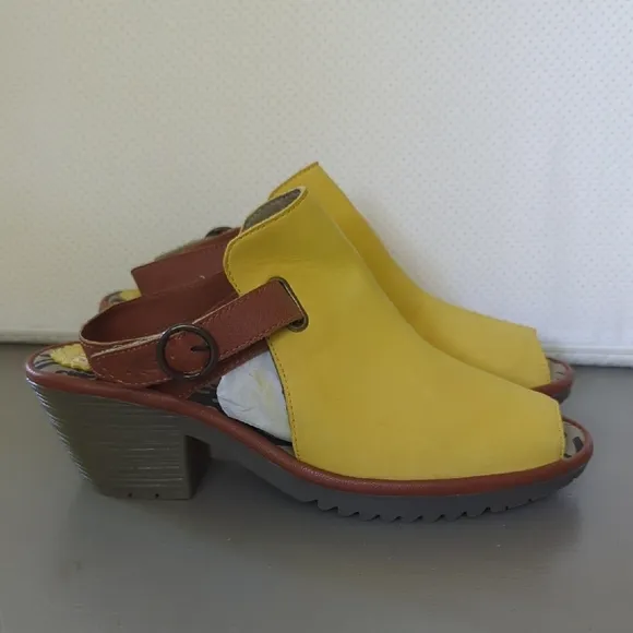 Fly London Sandals Leather size 41 (US 10/10.5)