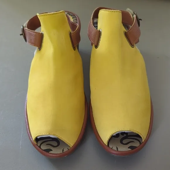 Fly London Sandals Leather size 41 (US 10/10.5)