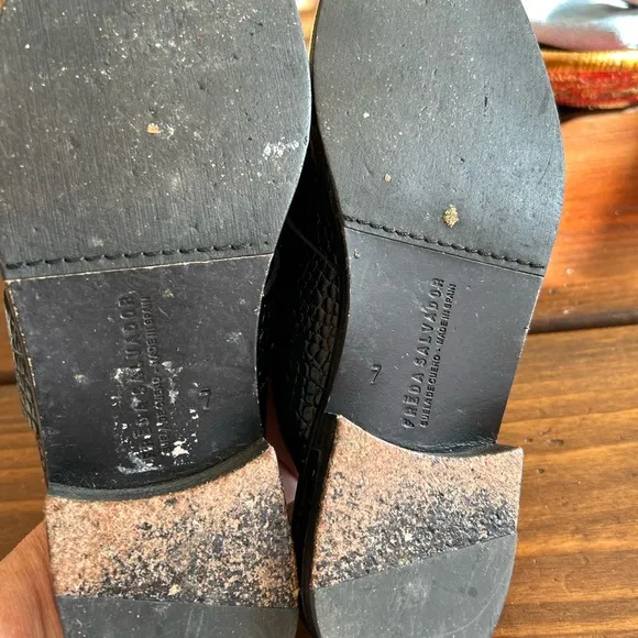 Freda Salvador keen croc embossed mules slip-on Size 7