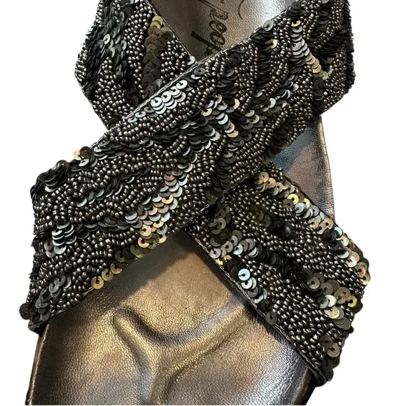 Free People Moon Child Silver metallic Embellished Sandals Sz 37.5 / 7