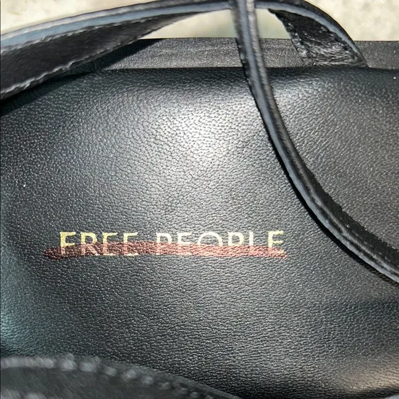 *Free People Winnie Wrap Leather Flatform Sandal (B4)