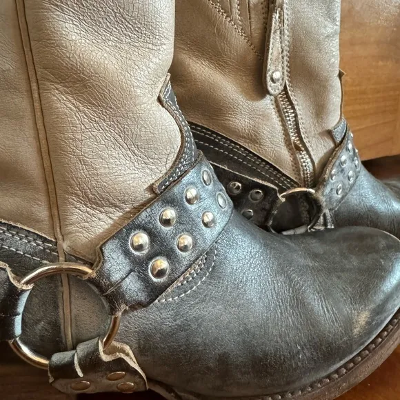 FREEBIRD Ramone: Studded Two-Tone Ankle Boots