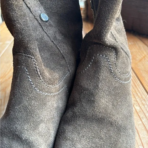 Frye &amp; Co Sarah Shortie Suede Ankle Boots