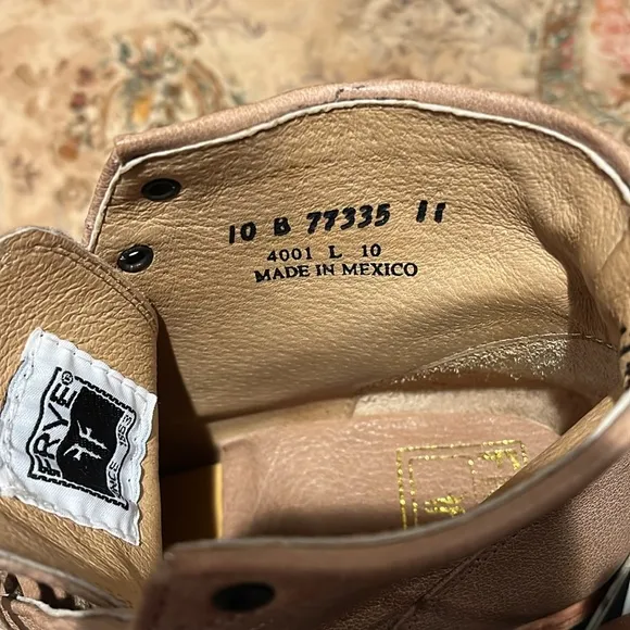 Frye Boots W-s 10 Authentic taupe