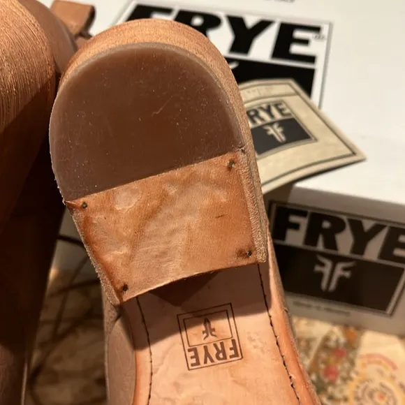 Frye Boots W-s 10 Authentic taupe