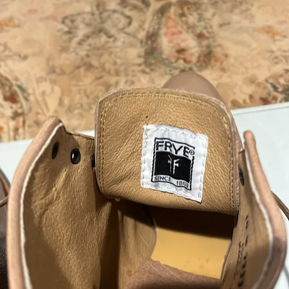 Frye Boots W-s 10 Authentic taupe