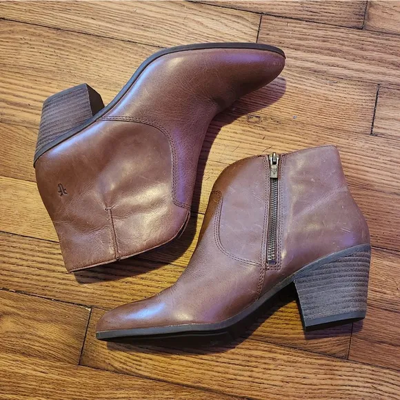 Frye Jennifer Brown Leather Ankle Booties