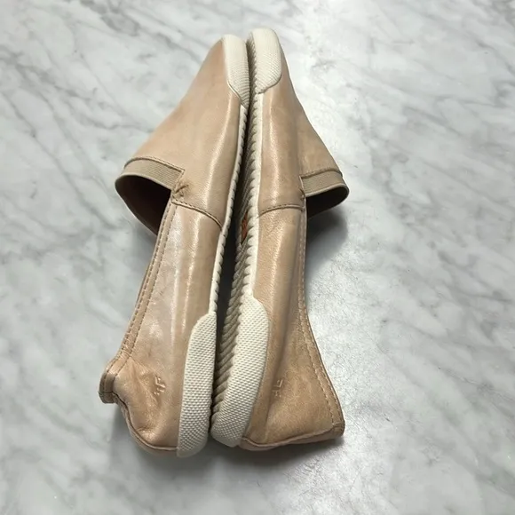 FRYE Melanie Slip on Shoes in Crean Size 8.5