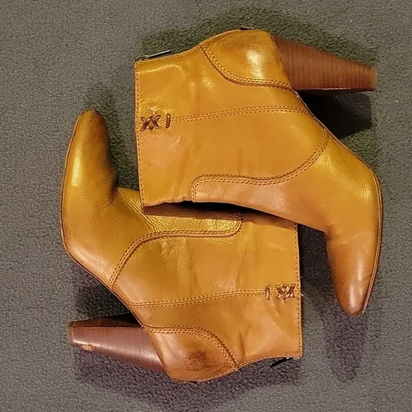 💚FRYE REGINA ANKLE BOOTIES