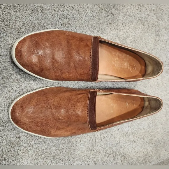 FRYE SLIP ON SHOES SIZE 9 LEATHER COGNAC TAN BROWN MELANIE CASUAL FLATS