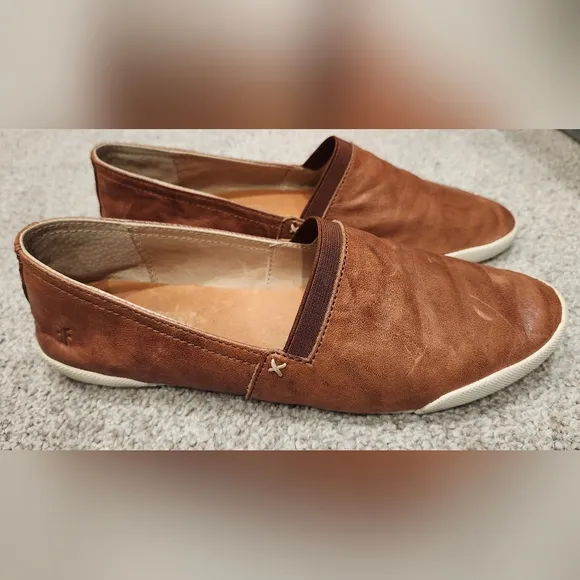 FRYE SLIP ON SHOES SIZE 9 LEATHER COGNAC TAN BROWN MELANIE CASUAL FLATS