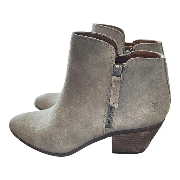 Frye Womens Judith Zip Bootie Ash Beige Suede Block Heel Ankle Boots Shoes 9 New