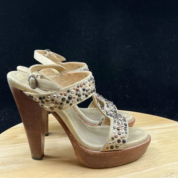 Frye Womens size 7.5 studded leather open toe Heels