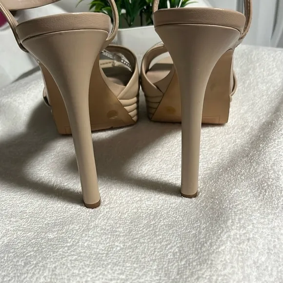 Gianni Bini Shoes Beige Platform Heels