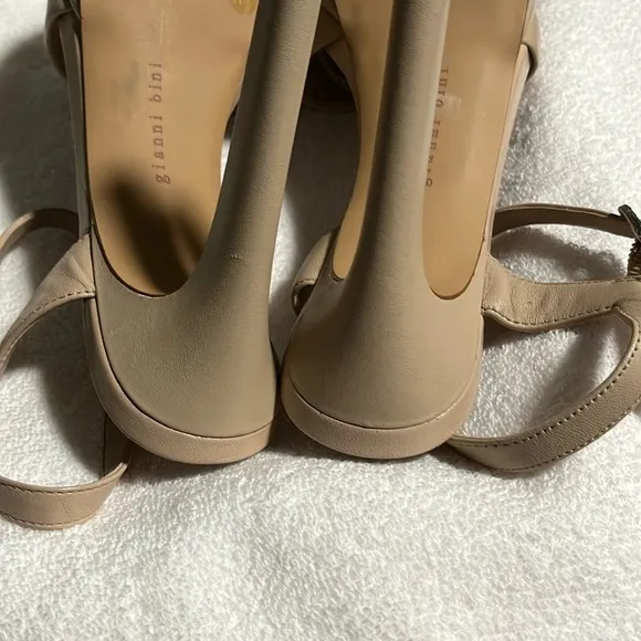 Gianni Bini Shoes Beige Platform Heels