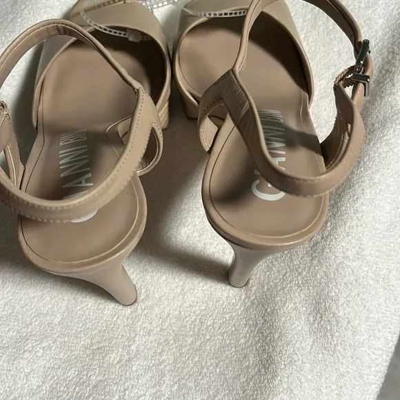 Gianni Bini Shoes Beige Platform Heels