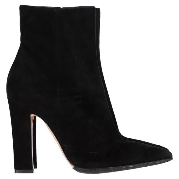Gianvito Rossi Piper Ankle Boots in Black Suede
