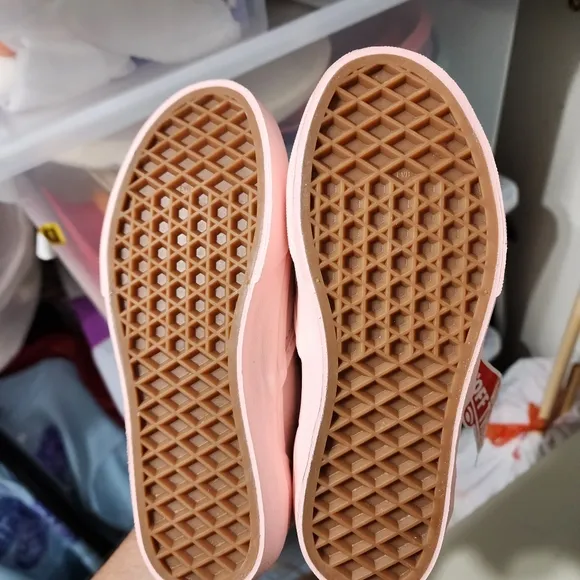 Girls English Rose Pink Suede Classic Slip On Vans Shoes Sneakers Size 3 NEW NIB