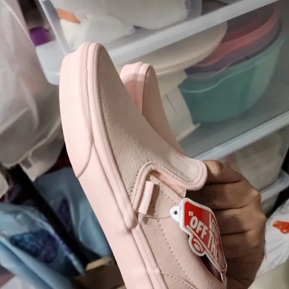 Girls English Rose Pink Suede Classic Slip On Vans Shoes Sneakers Size 3 NEW NIB