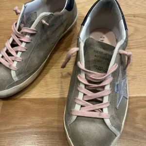 Golden Goose Women's Sneakers - Pink and Tan